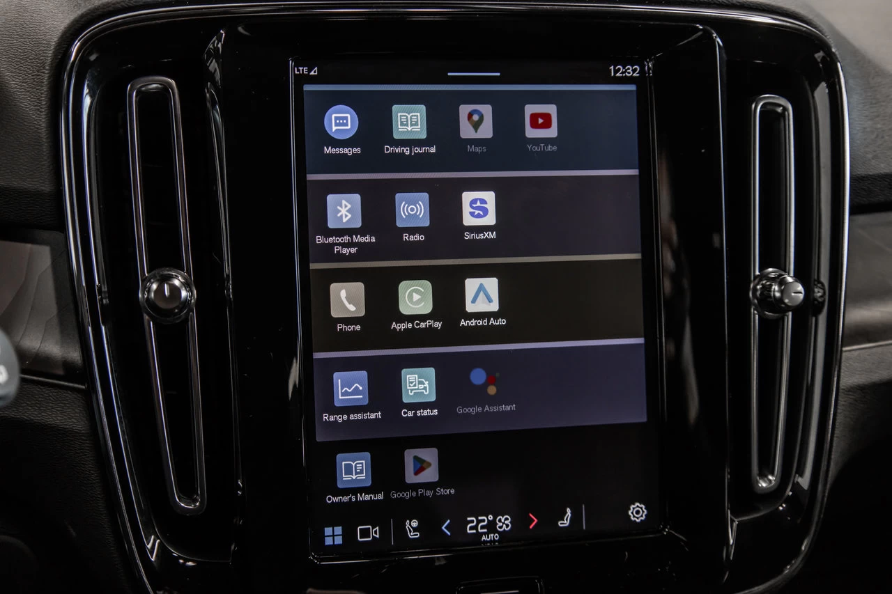 2023 Volvo XC40 Core Awd Image principale