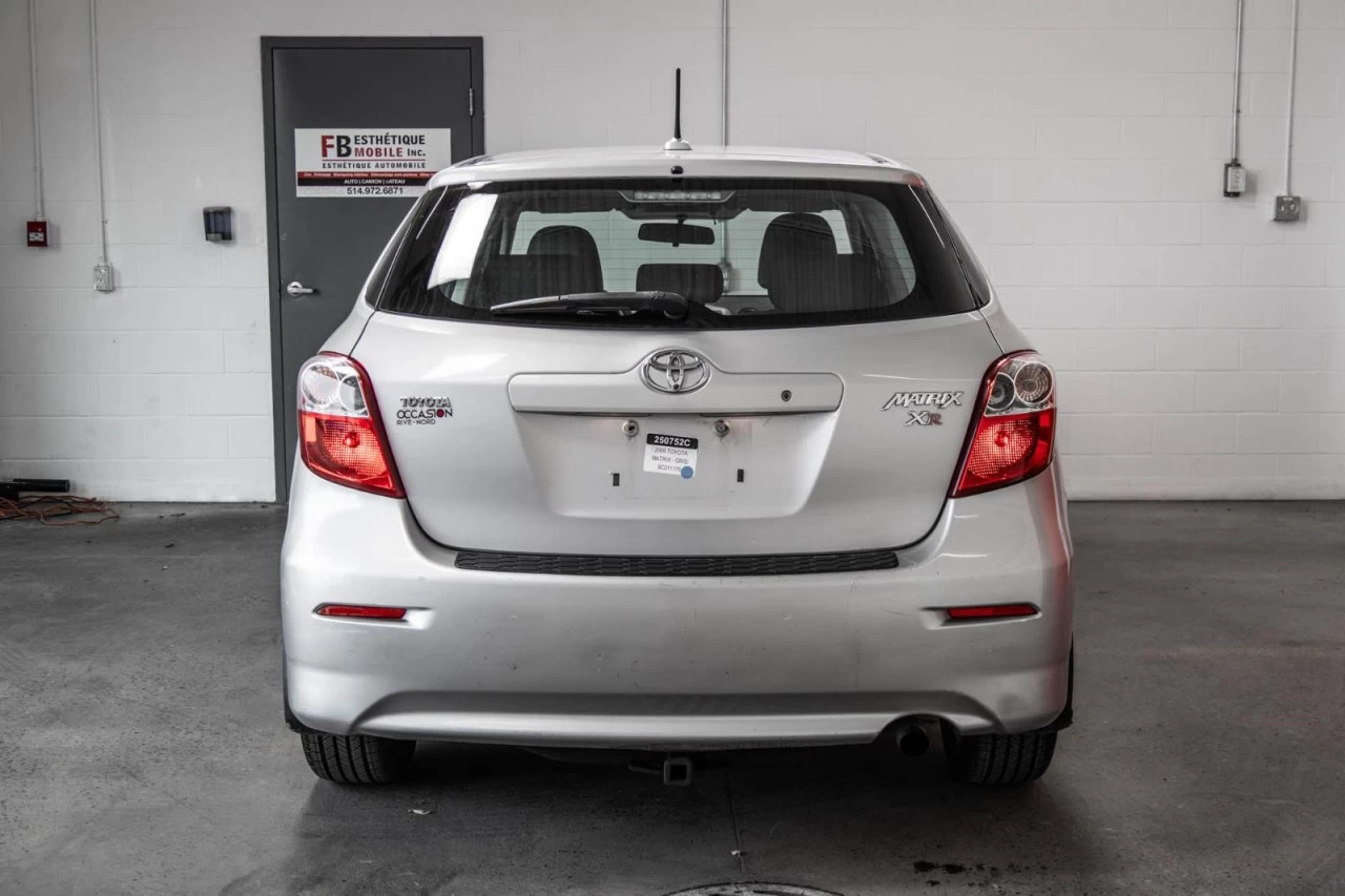 2009 Toyota Matrix XR - Manuelle - BAS KM Image principale