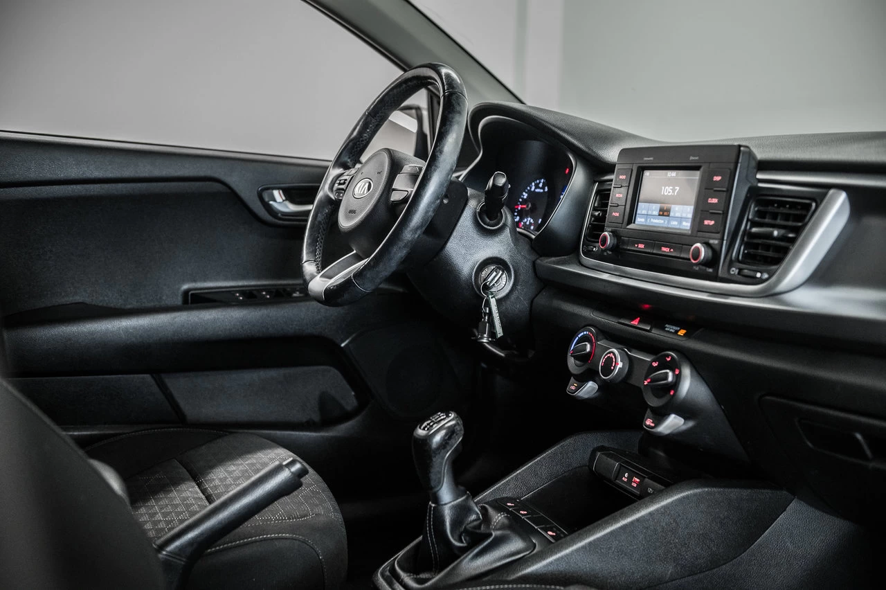 2018 Kia Rio5 Lx Volant/sieges.cha Image principale
