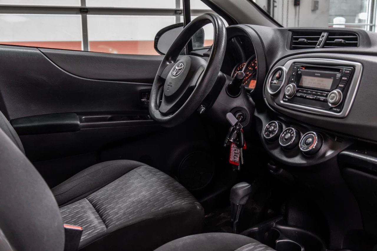 2014 Toyota Yaris Automatique hatchback Garantie 1 AN Image principale
