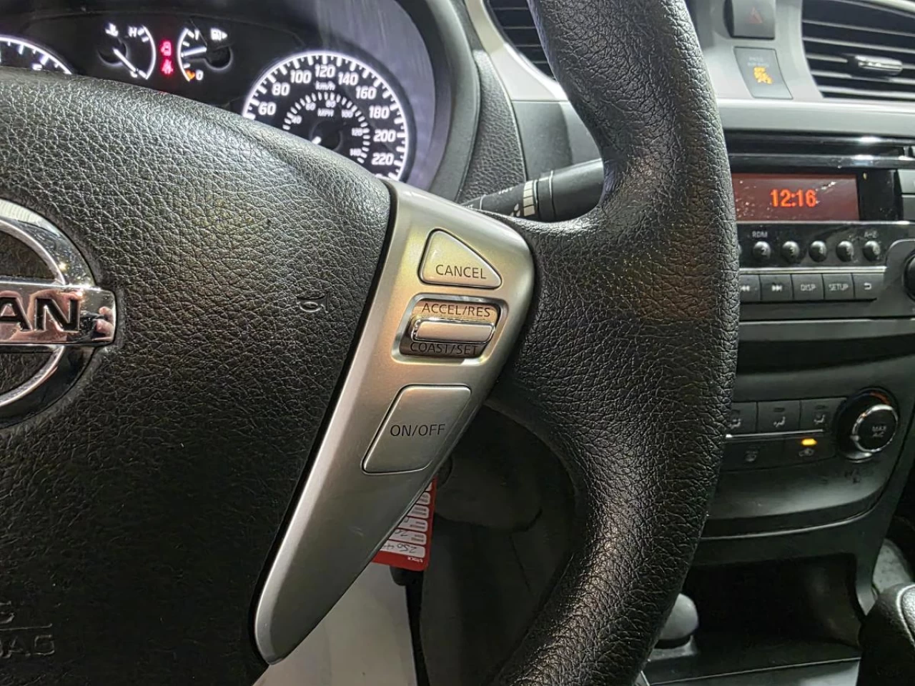 2016 Nissan Sentra 4dr Sdn CVT SV Main Image