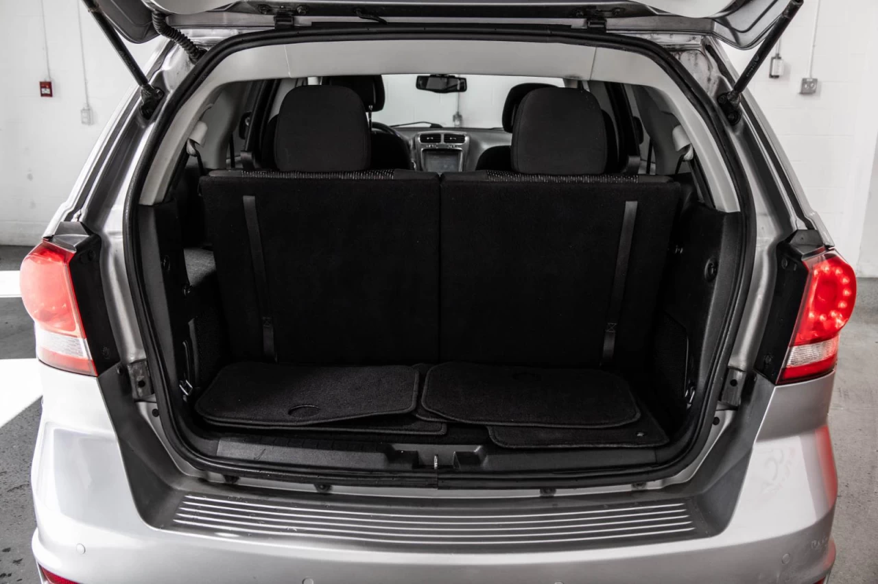 2015 Dodge Journey SXT V6 2x4 7 places Garantie 1 AN Image principale