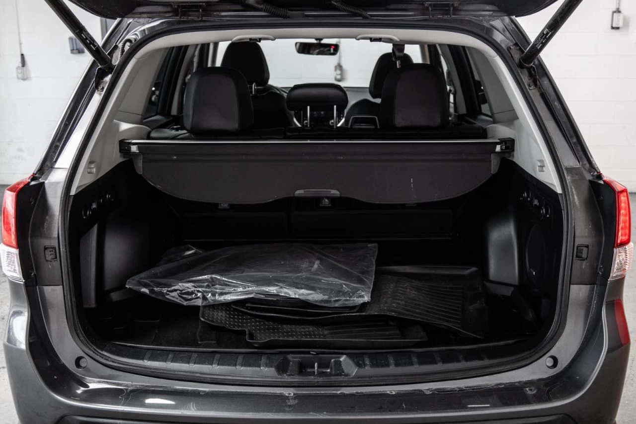 2023 Subaru Forester Limited NAVI+TOIT.PANO+CUIR+CARPLAY Image principale