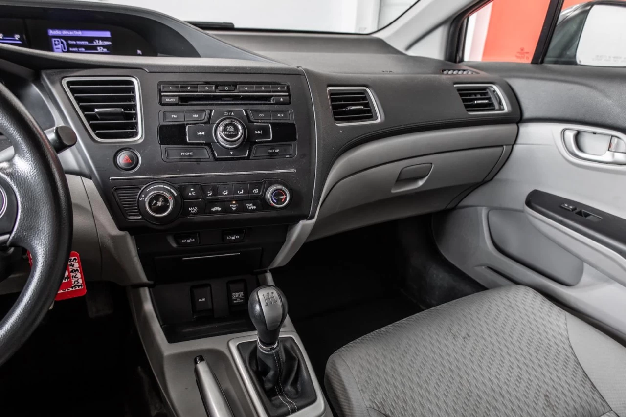 2014 Honda Civic Sedan Manuelle LX AUBAINE Image principale