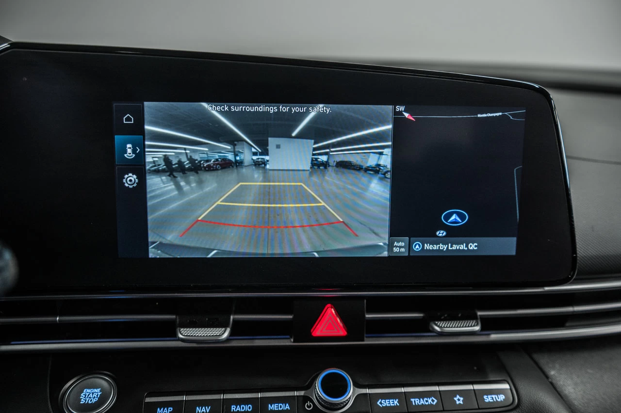 2023 Hyundai Elantra Preferred Tech Image principale
