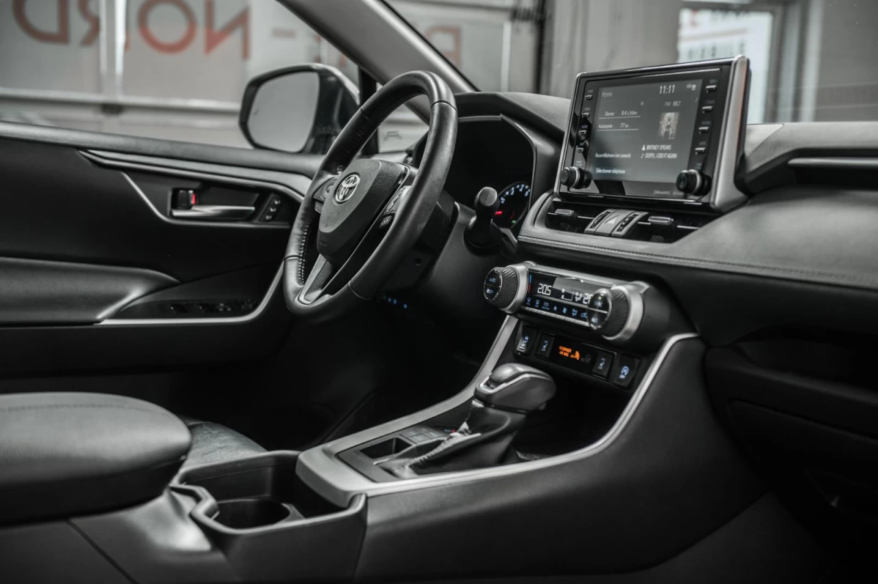 2021 Toyota RAV4 XLE AWD+TOIT.OUVRANT+VOLANT/SIEGES.CHAUFFANTS Image principale