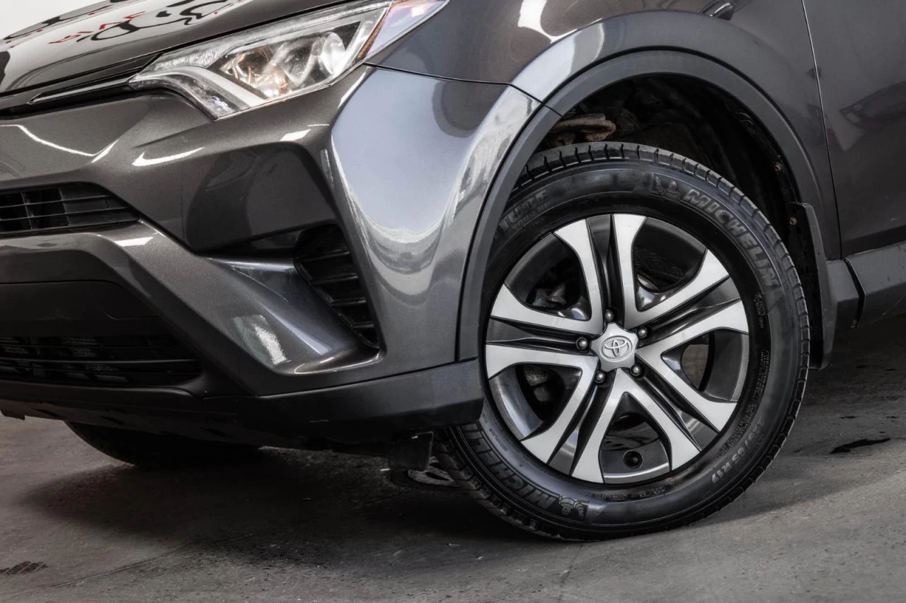 2017 Toyota RAV4 LE MAGS+SIEGES.CHAUFF+BLUETOOTH+CAM.RECUL Main Image
