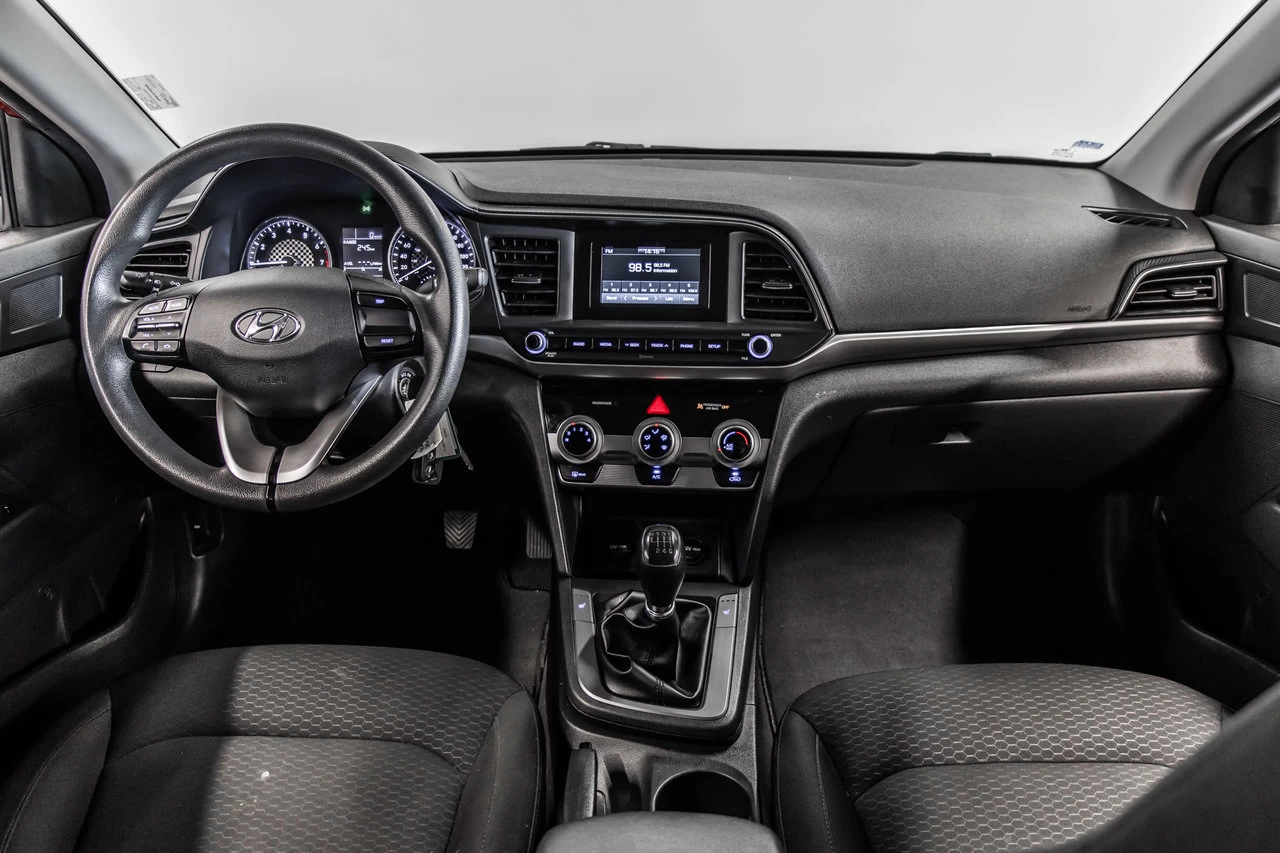 2020 Hyundai Elantra Essential Image principale