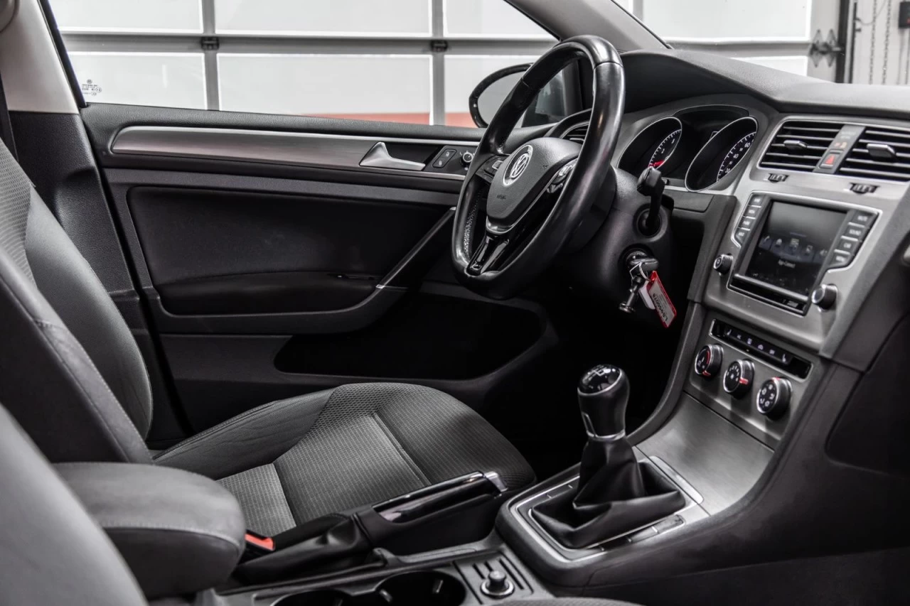 2017 Volkswagen Golf Trendline SIEGES.CHAUFF+BLUETOOTH+CAM.RECUL Main Image