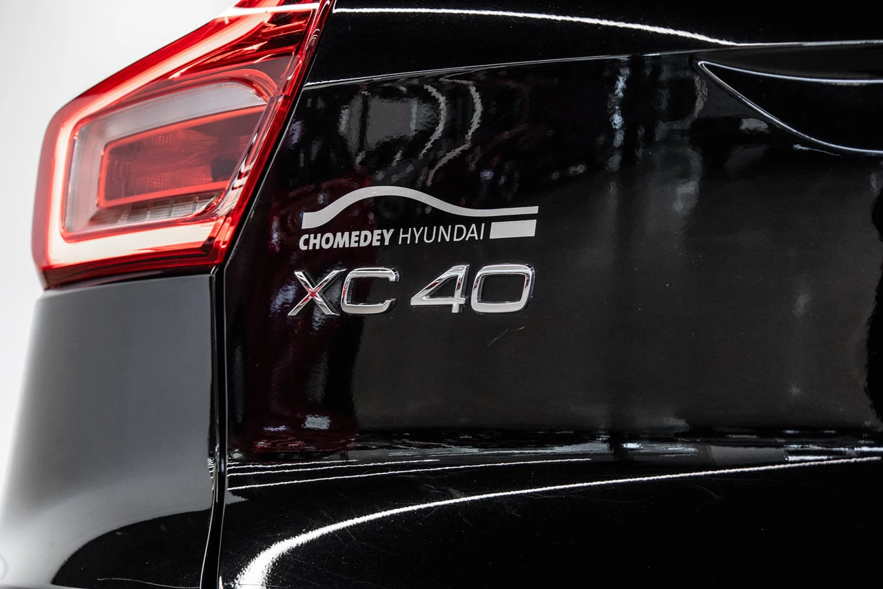 2023 Volvo XC40 Core Awd Image principale