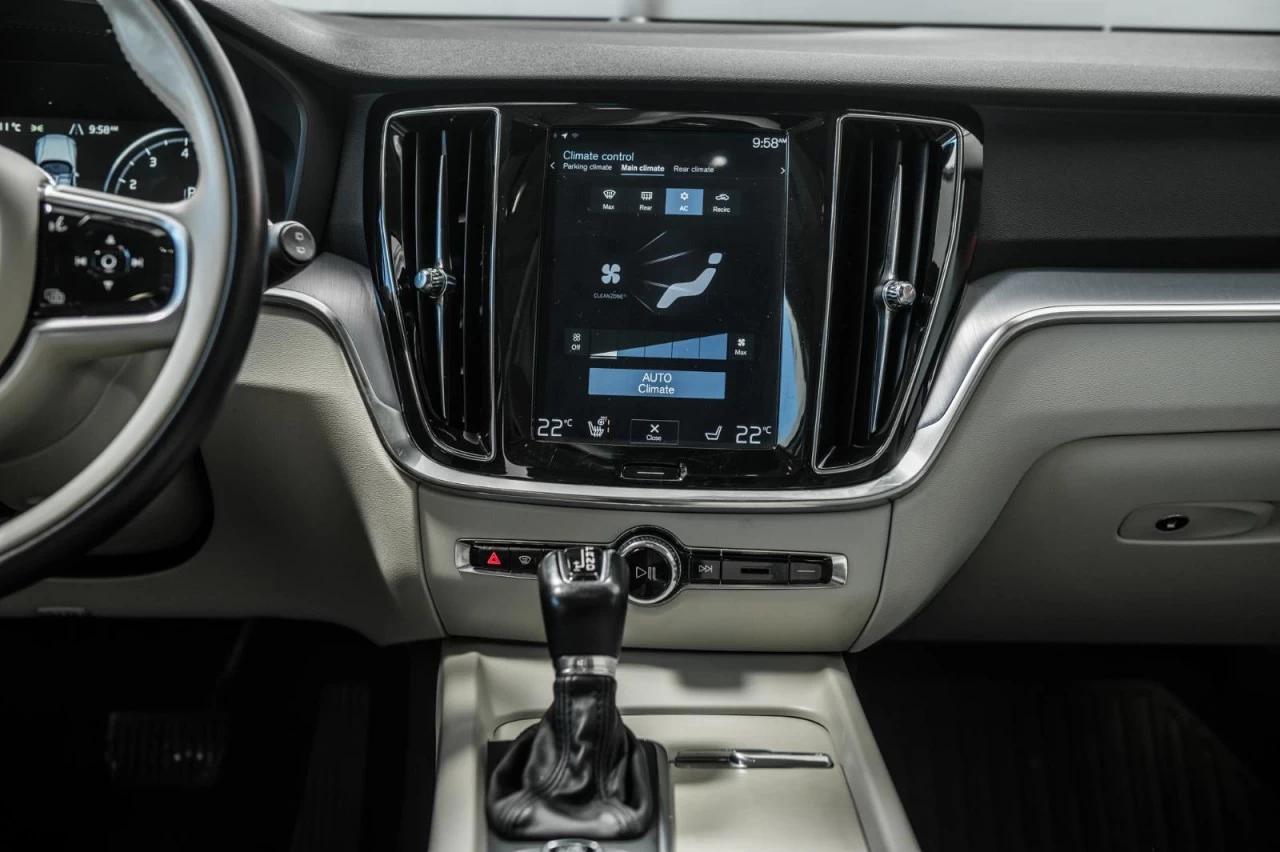 2020 Volvo V60 T5 AWD+TOIT.PANO+CUIR+CARPLAY+SIEGES.CHAUFFANTS Main Image