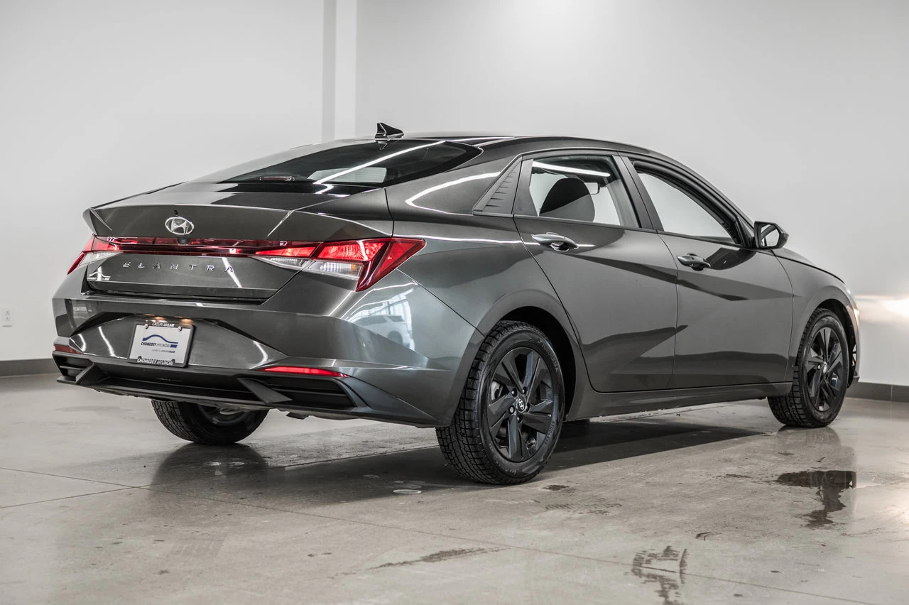 2023 Hyundai Elantra Preferred Tech Image principale