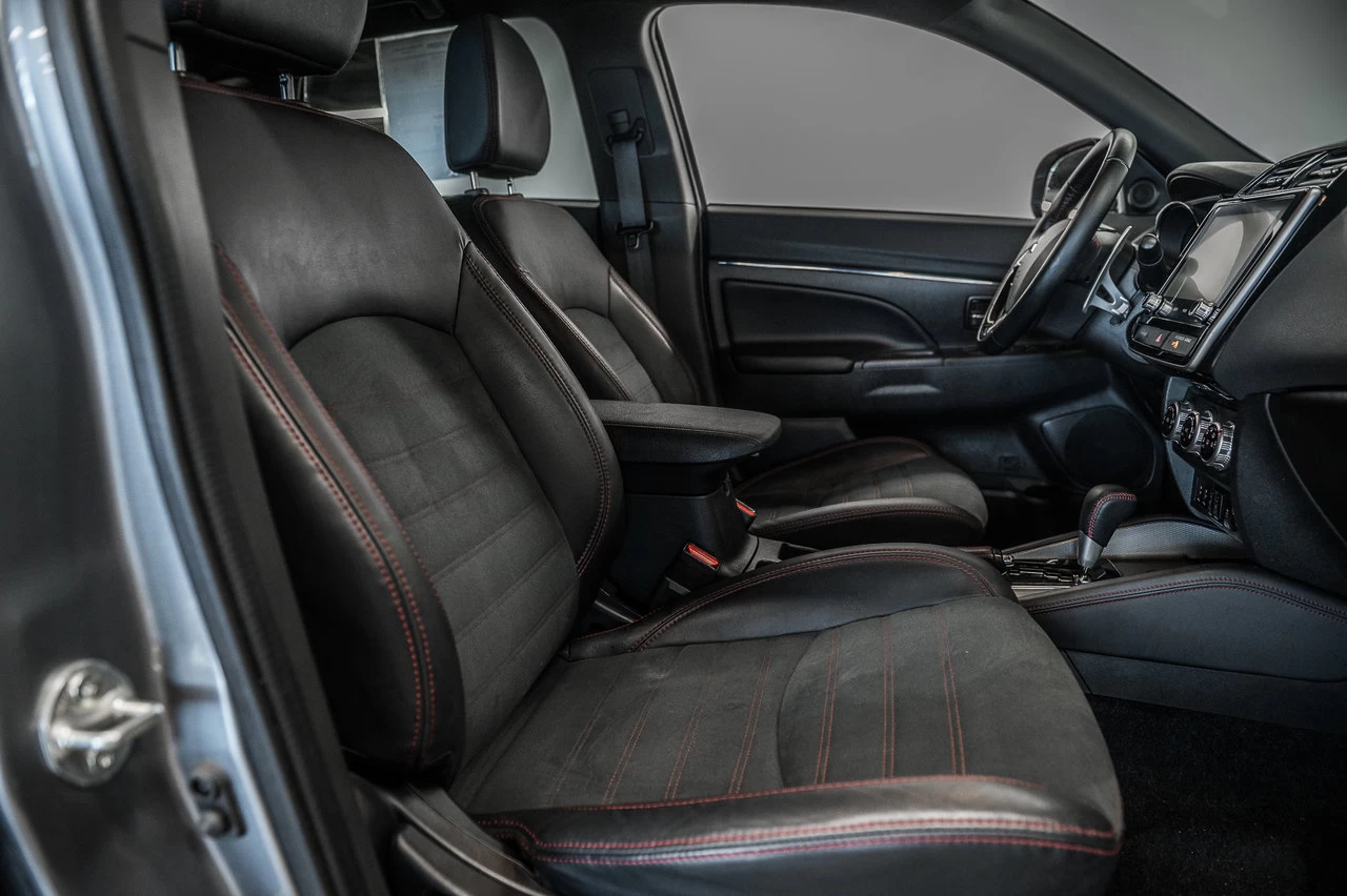 2022 Mitsubishi RVR Le Awc Image principale