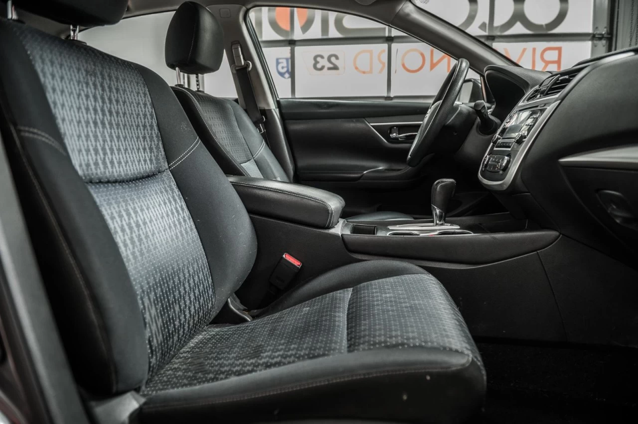 2016 Nissan Altima Automatique KM D'AUTOROUTE! Image principale