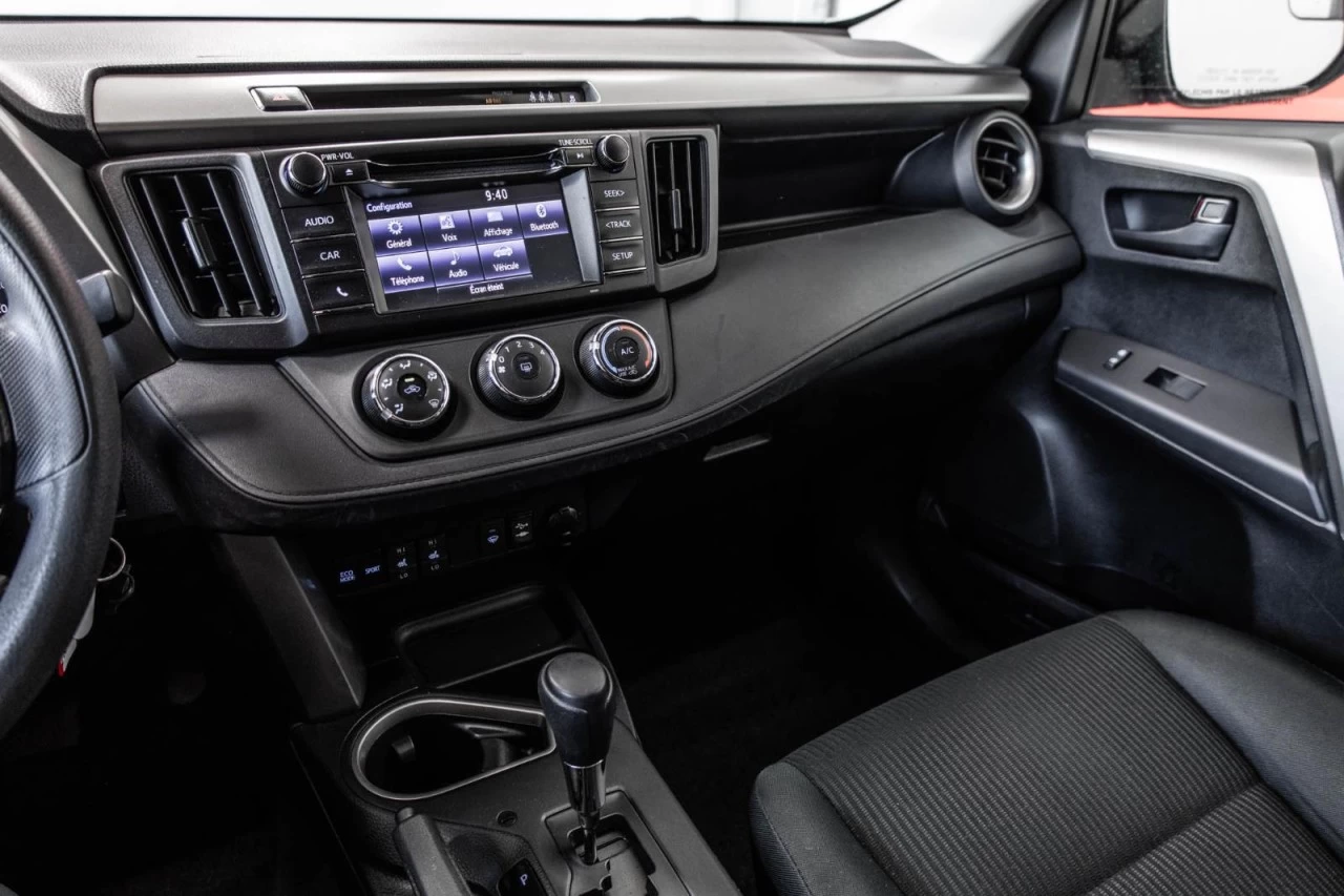 2017 Toyota RAV4 LE MAGS+SIEGES.CHAUFF+BLUETOOTH+CAM.RECUL Main Image