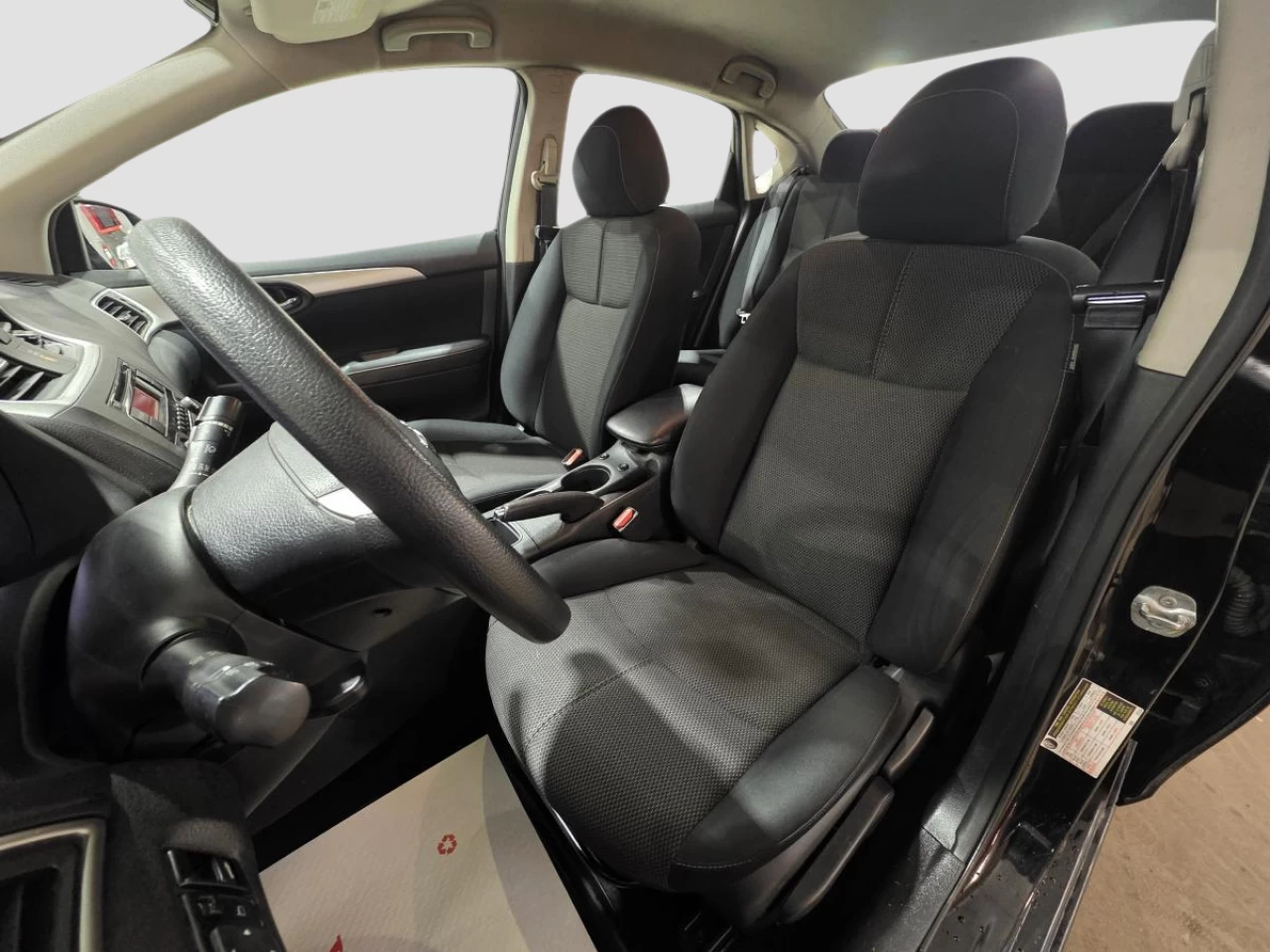2016 Nissan Sentra 4dr Sdn CVT SV Main Image