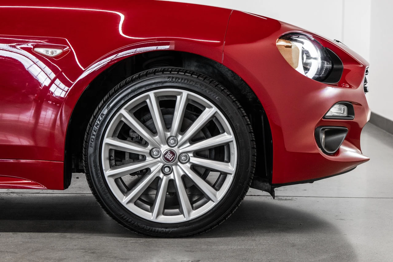2017 Fiat 124 Spider Lusso Convertible Image principale