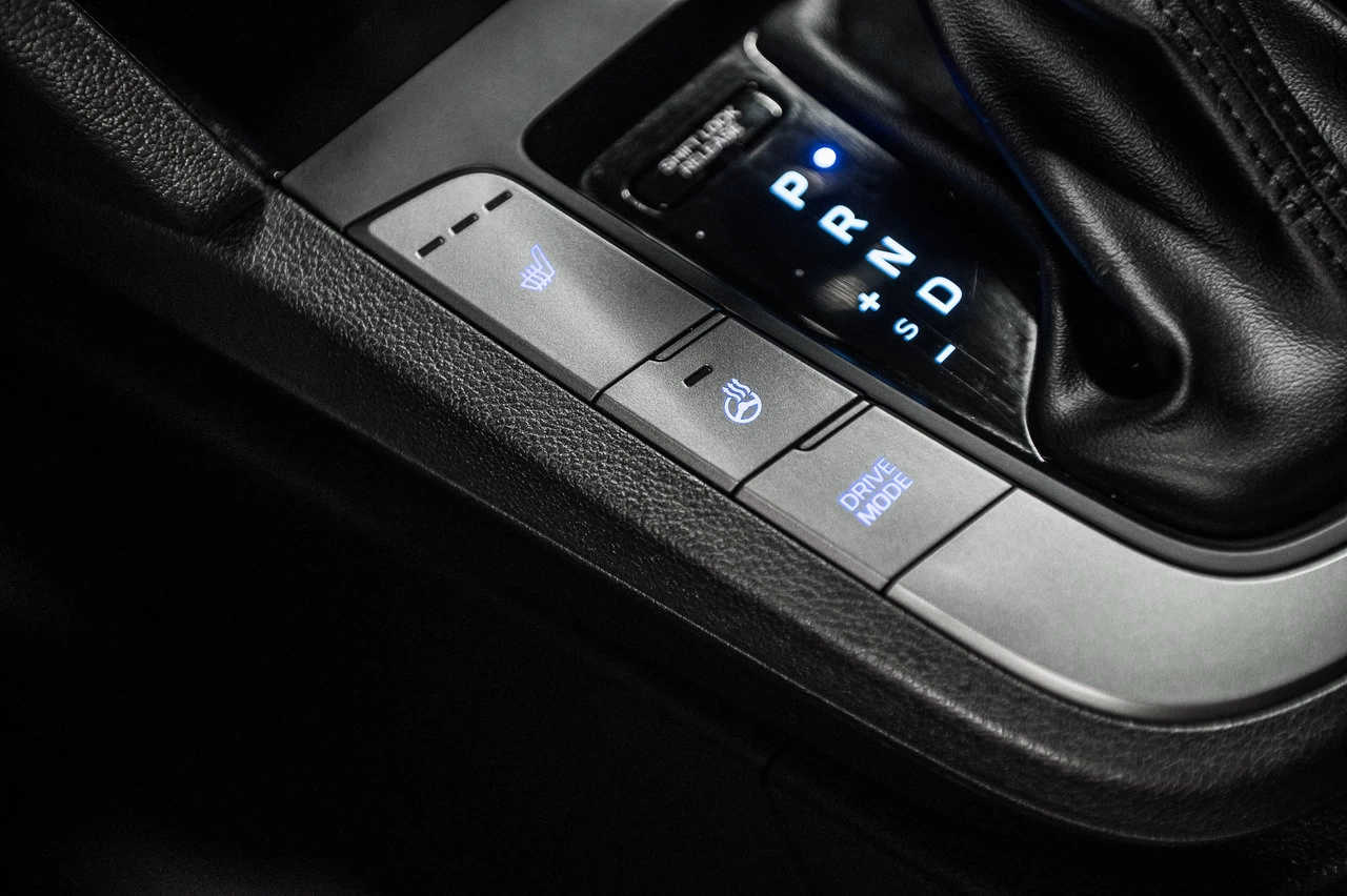 2019 Hyundai Elantra Ultimate Main Image