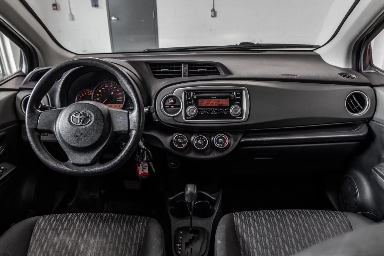2014 Toyota Yaris Automatique hatchback Garantie 1 AN Image principale
