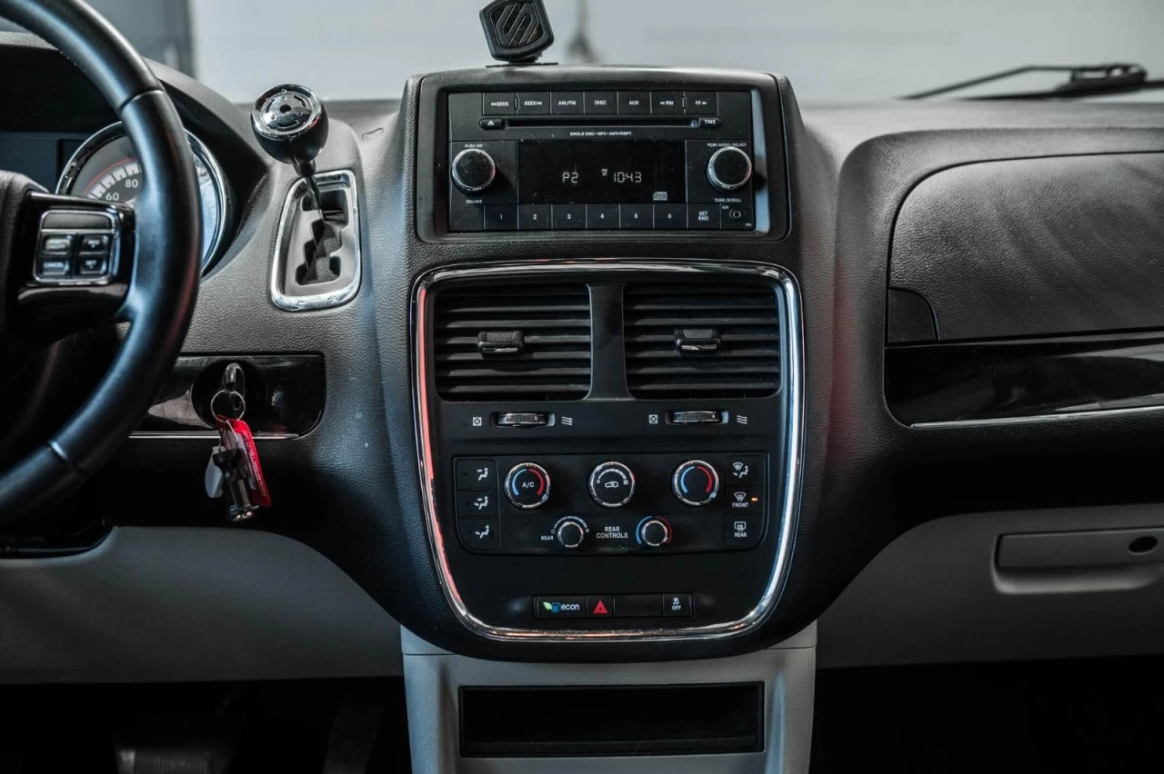 2015 Dodge Grand Caravan SXT Premium Plus Garantie 1 AN Main Image