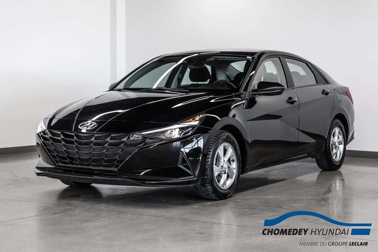 2023 Hyundai Elantra Essential Main Image