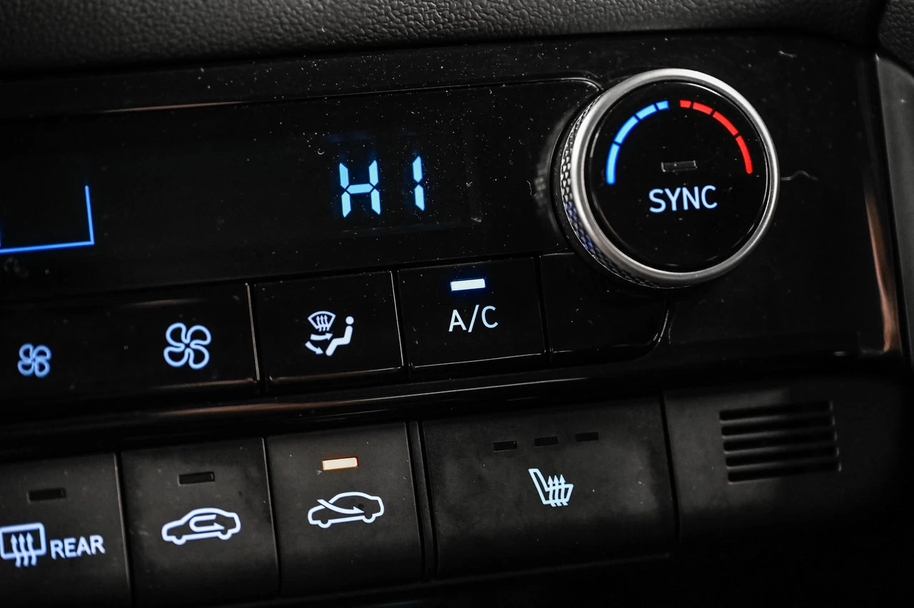 2023 Hyundai Elantra Preferred Tech Pack Main Image