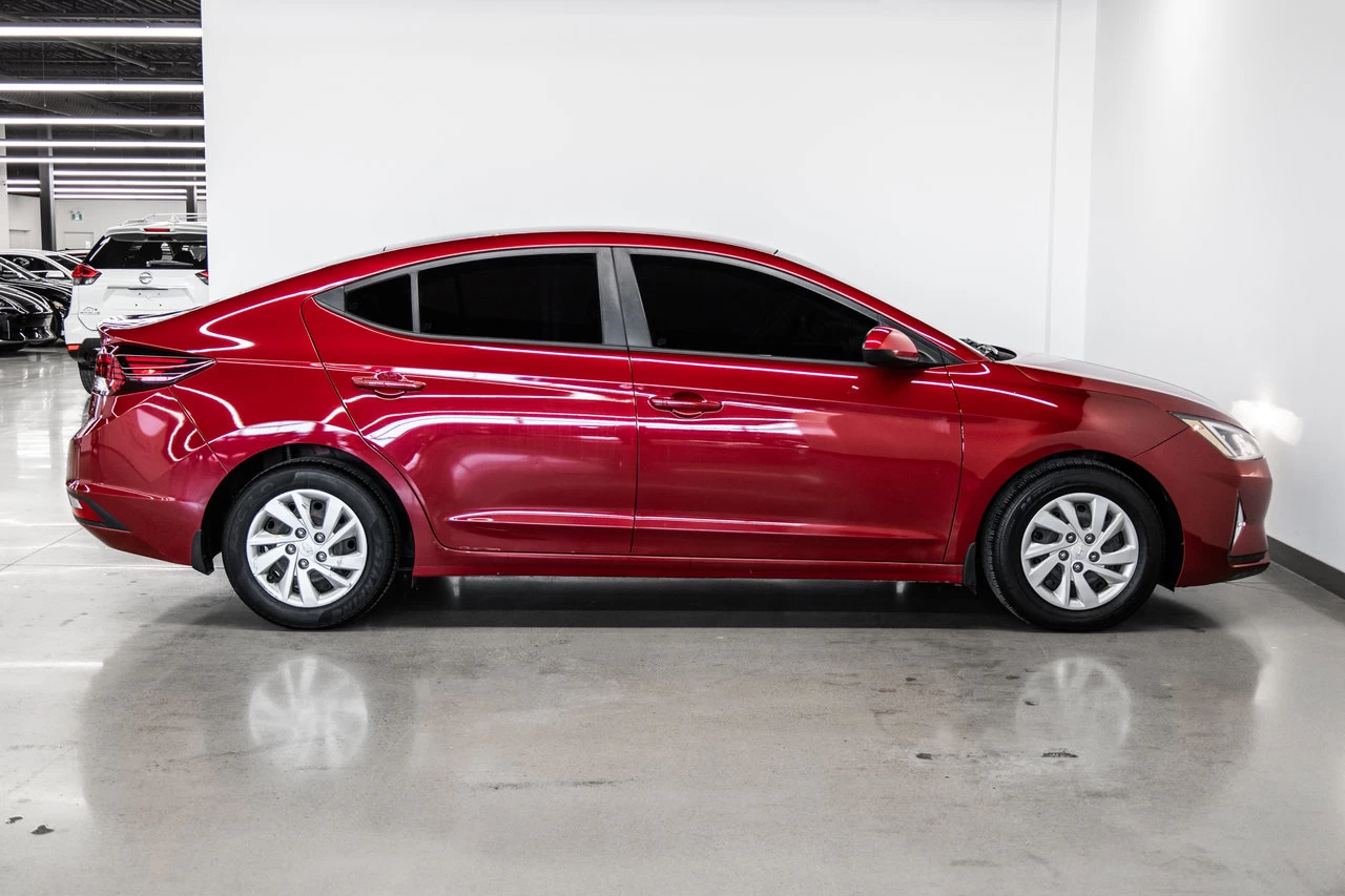2020 Hyundai Elantra Essential Image principale