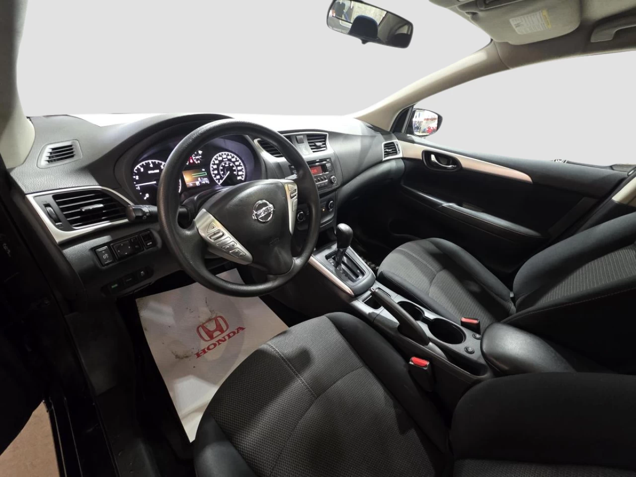 2016 Nissan Sentra 4dr Sdn CVT SV Main Image