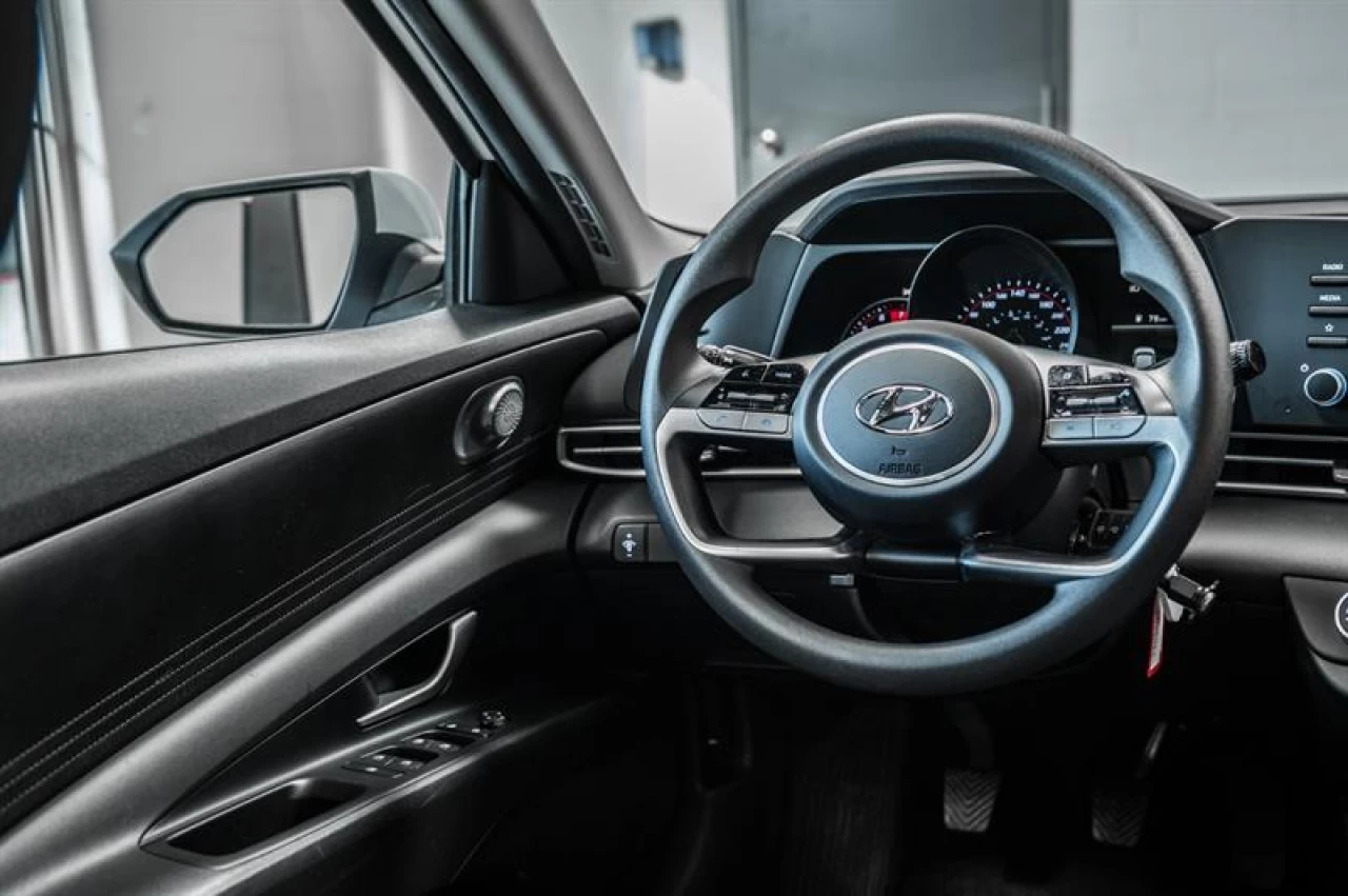 2022 Hyundai Elantra Essential  APPLE.CARPLAY+BLUETOOTH+SIEGES.CHAUFF Image principale