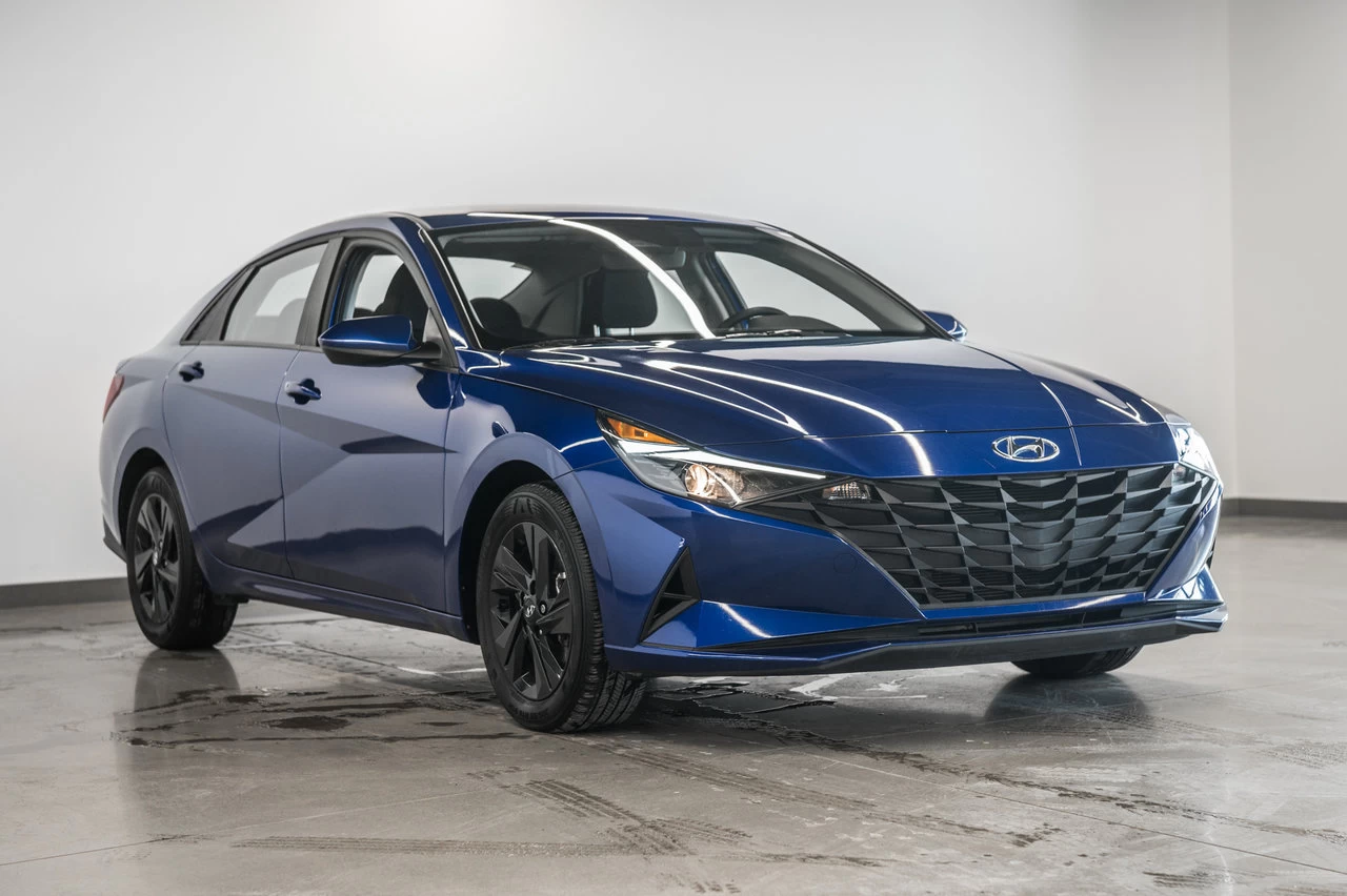 2022 Hyundai Elantra Preferred Image principale