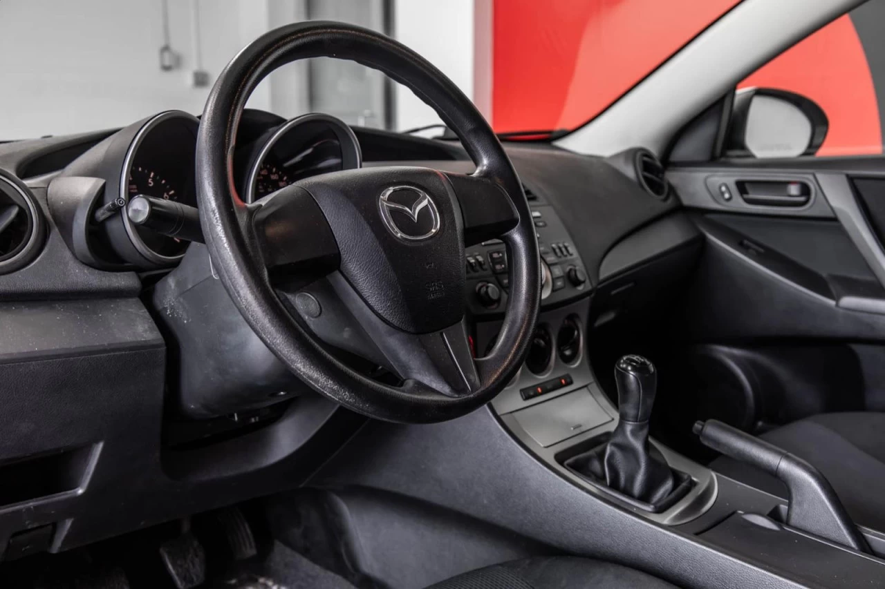 2010 Mazda Mazda3 Manuelle AUBAINE!!! Image principale