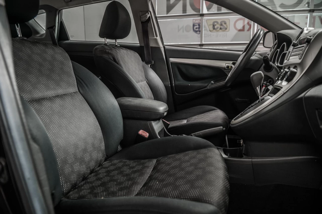 2009 Pontiac Vibe Automatique AUBAINE!!! Main Image