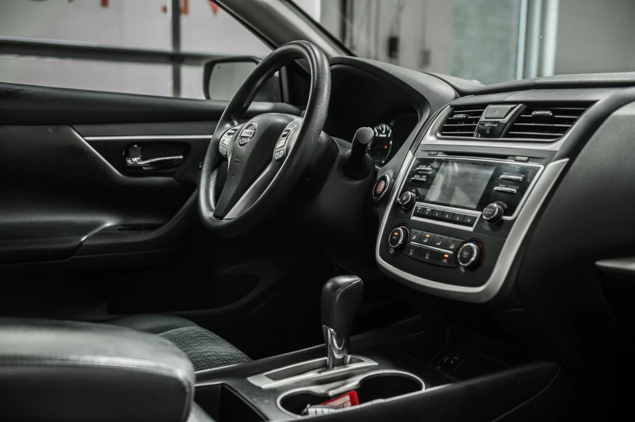 2016 Nissan Altima Automatique KM D'AUTOROUTE! Image principale