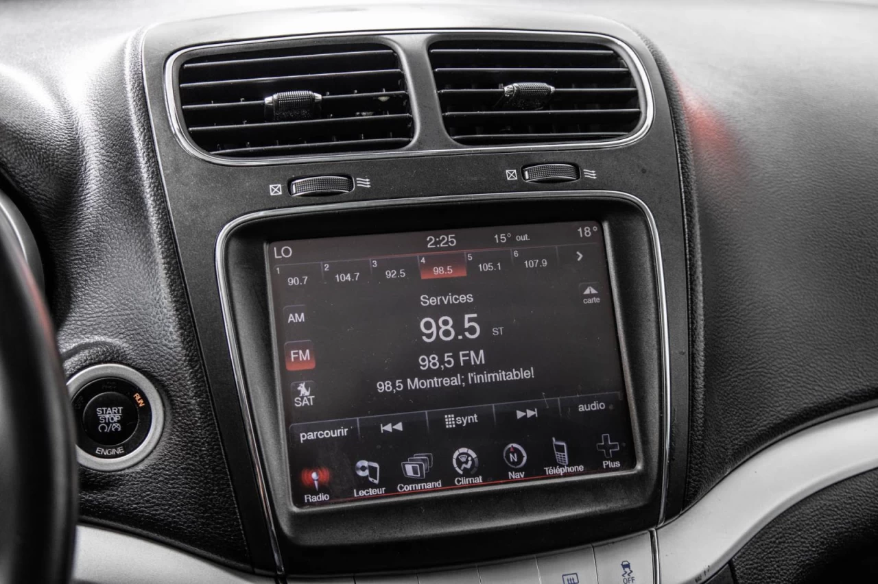 2015 Dodge Journey SXT V6 2x4 7 places Garantie 1 AN Image principale
