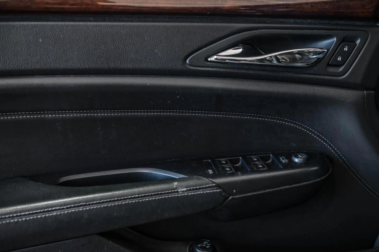 2014 Cadillac SRX AWD Luxury Garantie 1 AN Image principale