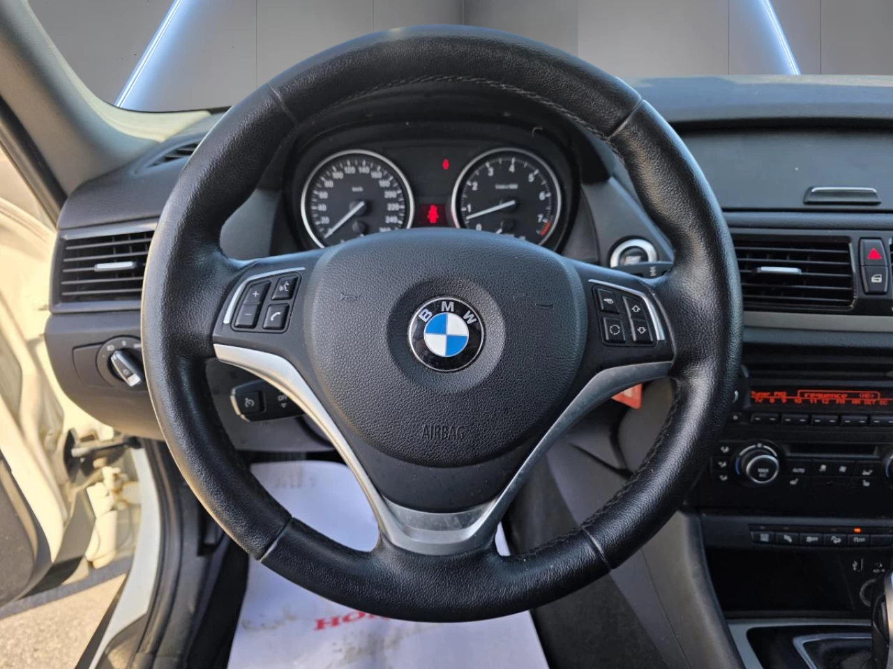2015 BMW X1 AWD 4dr SAV 8 tires Image principale