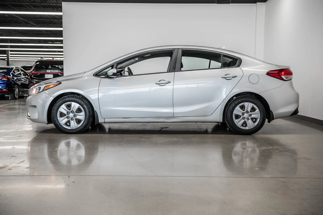 2017 Kia Forte Lx Bluetooth+sieges Main Image