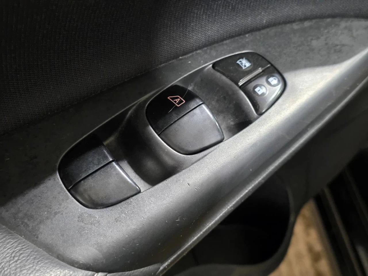 2016 Nissan Sentra 4dr Sdn CVT SV Main Image