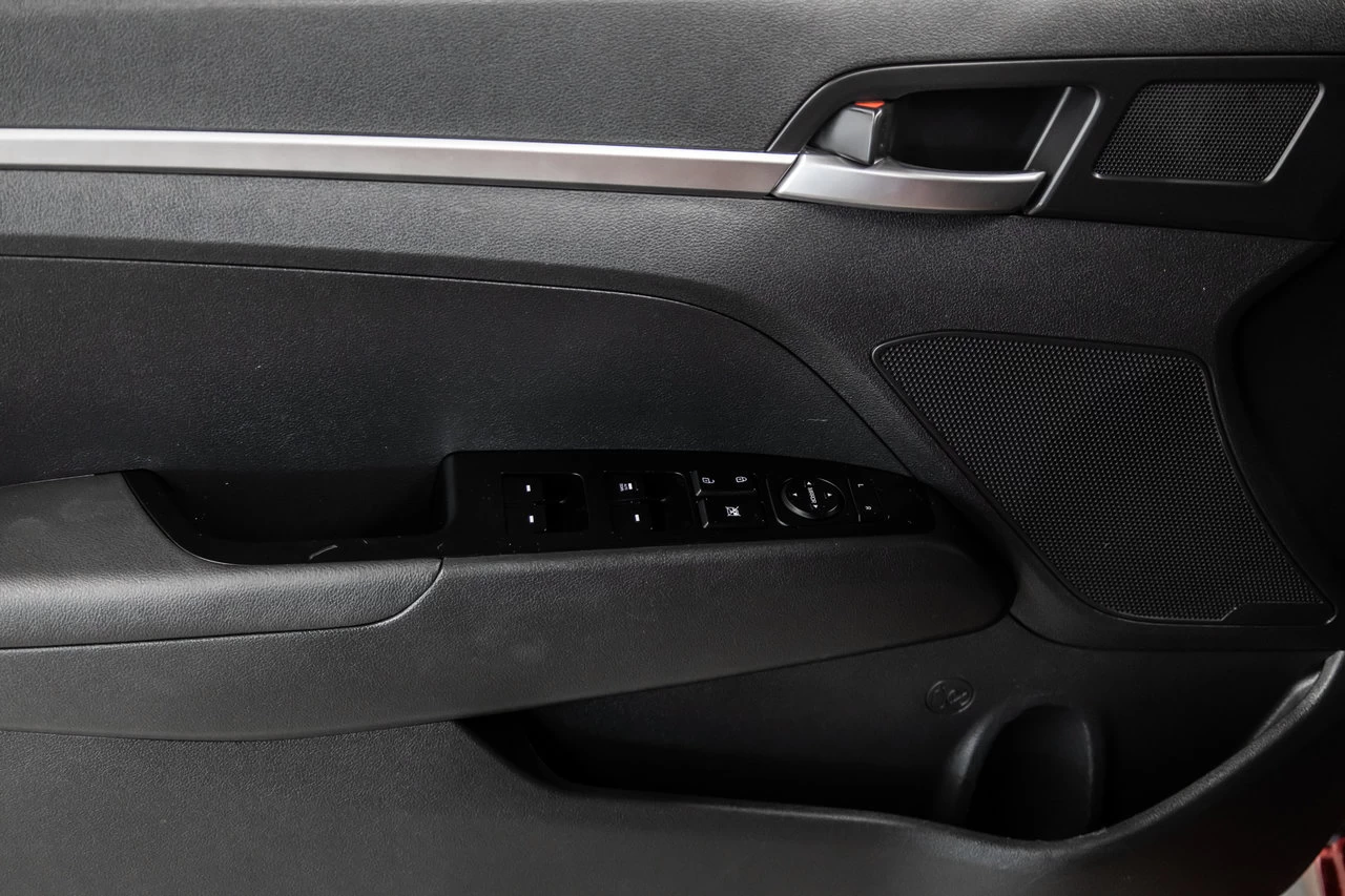 2020 Hyundai Elantra Essential Image principale