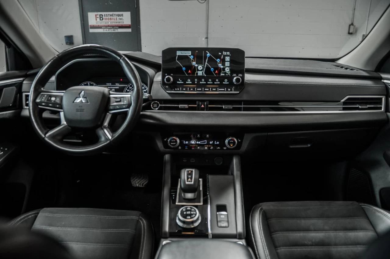 2022 Mitsubishi Outlander LE S-AWC 7.PASS+TOIT.PANO+VOLANT/SIEGES.CHAUFFANTS Image principale