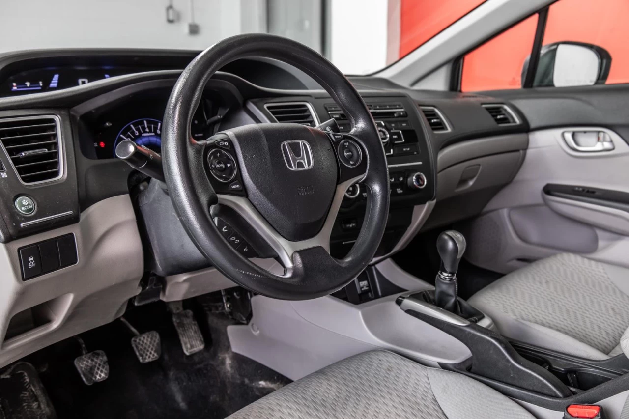 2014 Honda Civic Sedan Manuelle LX AUBAINE Image principale