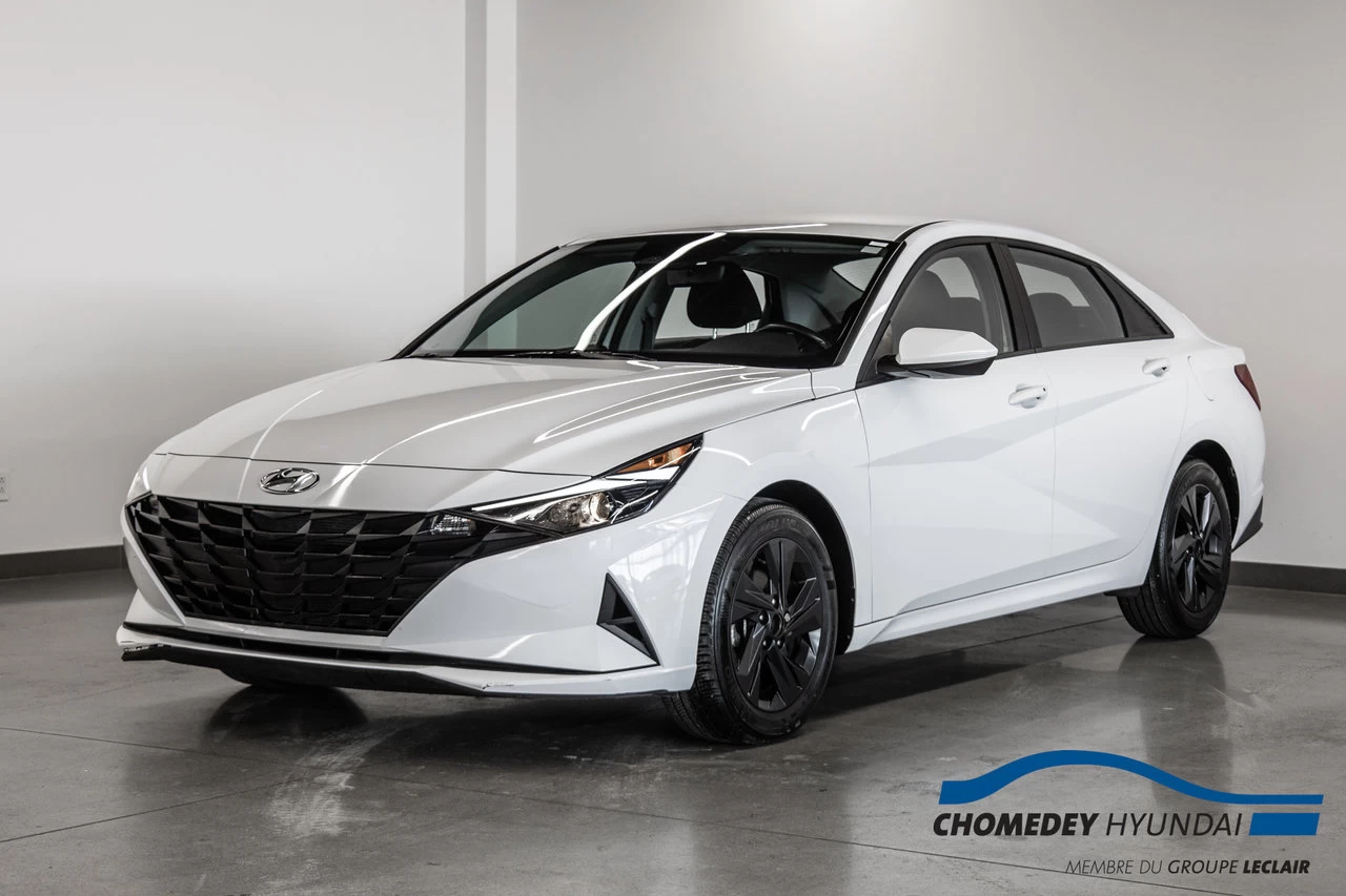 2022 Hyundai Elantra Preferred Main Image