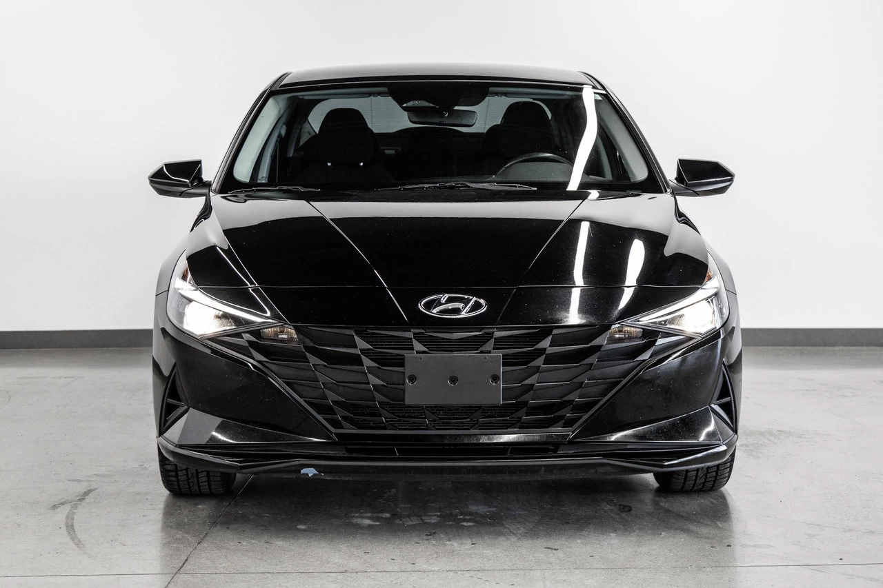2023 Hyundai Elantra Preferred Main Image