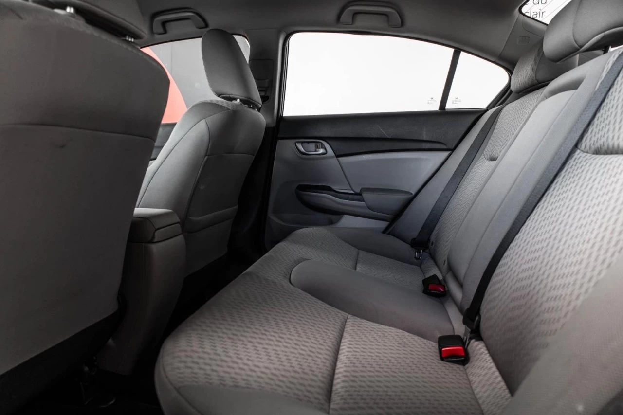 2015 Honda Civic Sedan LX Manuelle Garantie 1 AN Image principale