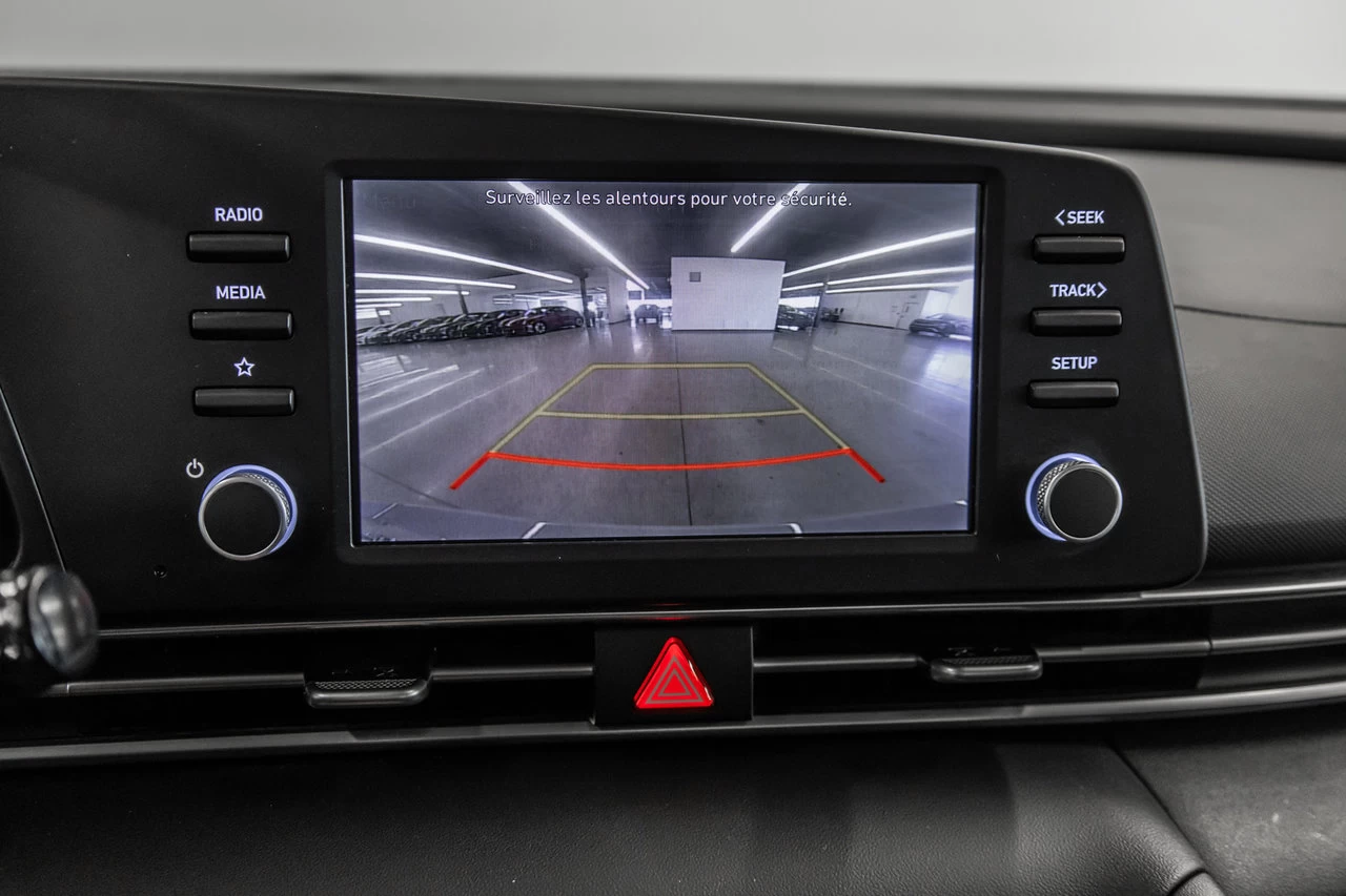 2022 Hyundai Elantra Essential Image principale