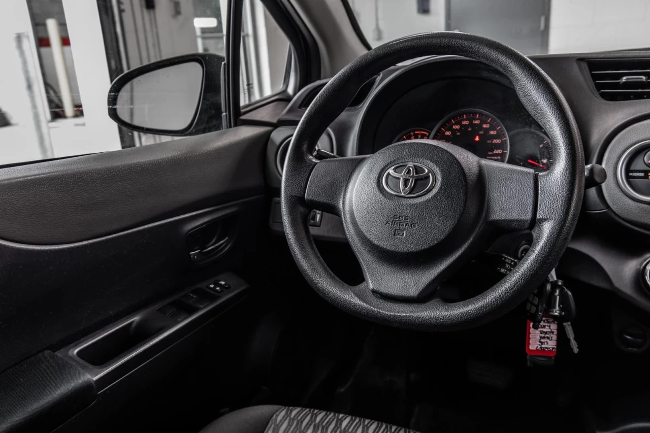 2014 Toyota Yaris Automatique hatchback Garantie 1 AN Image principale