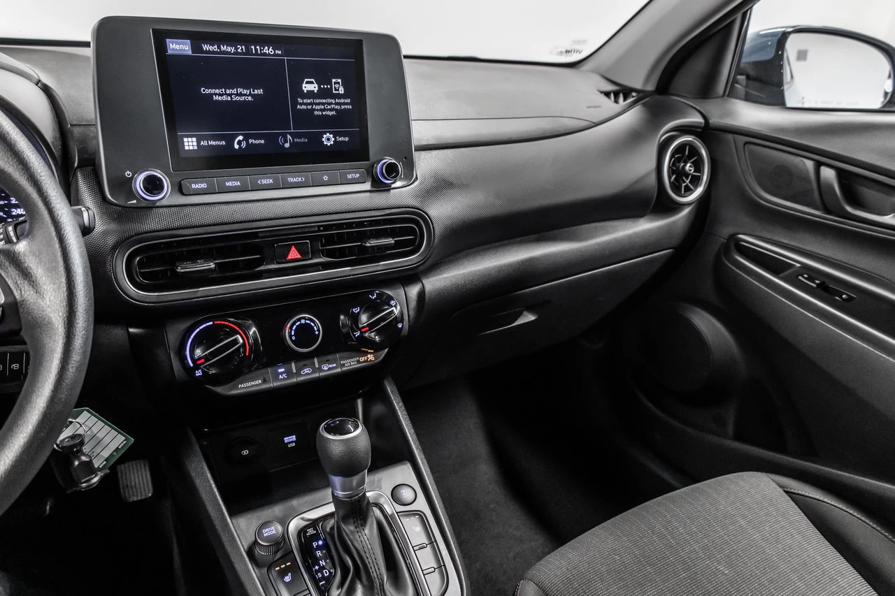 2022 Hyundai Kona Essential Awd Main Image
