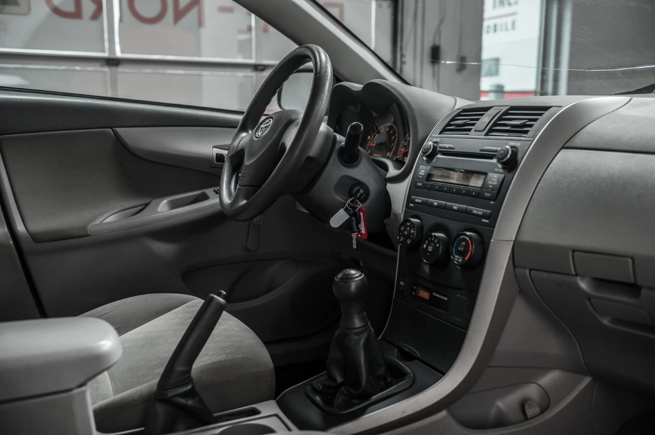 2010 Toyota Corolla Manuelle AUBAINE!!! Image principale