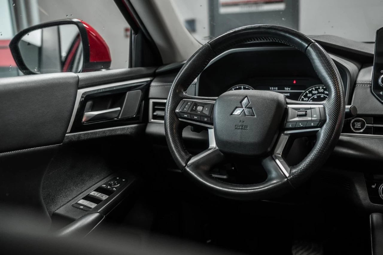 2022 Mitsubishi Outlander LE S-AWC 7.PASS+TOIT.PANO+VOLANT/SIEGES.CHAUFFANTS Image principale