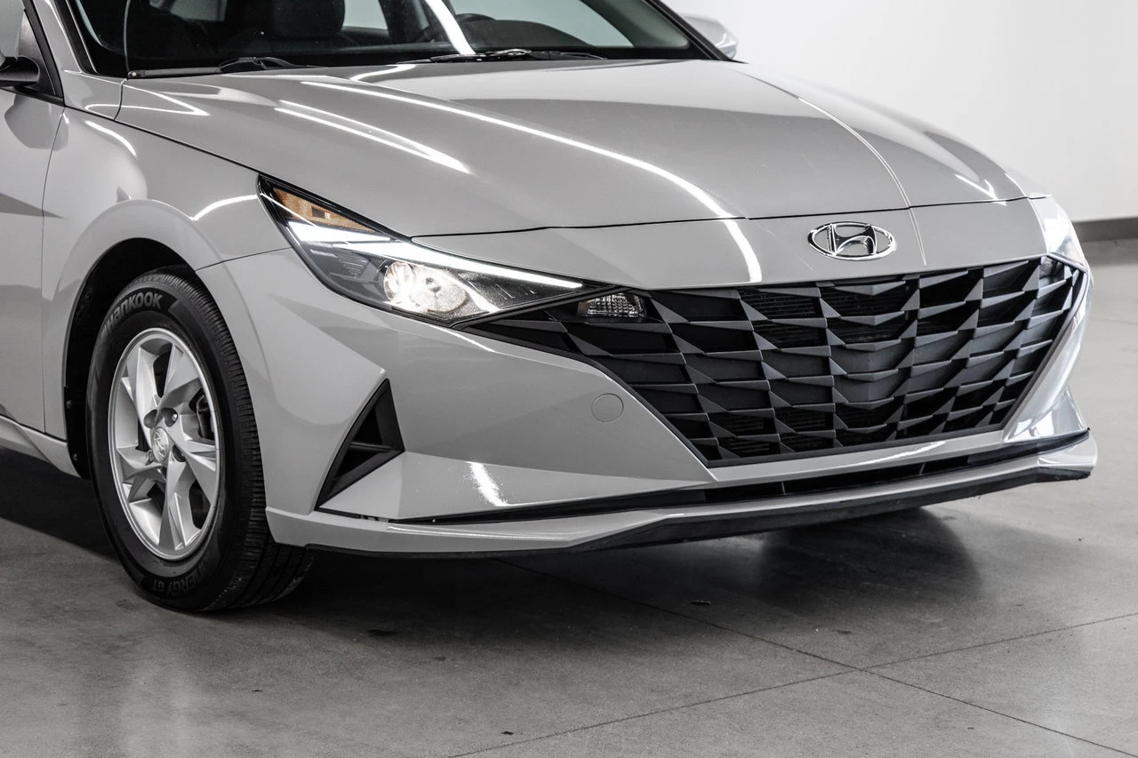2022 Hyundai Elantra Essential Image principale